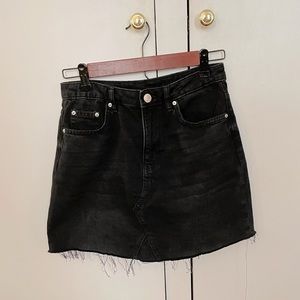 H&M black denim mini skirt